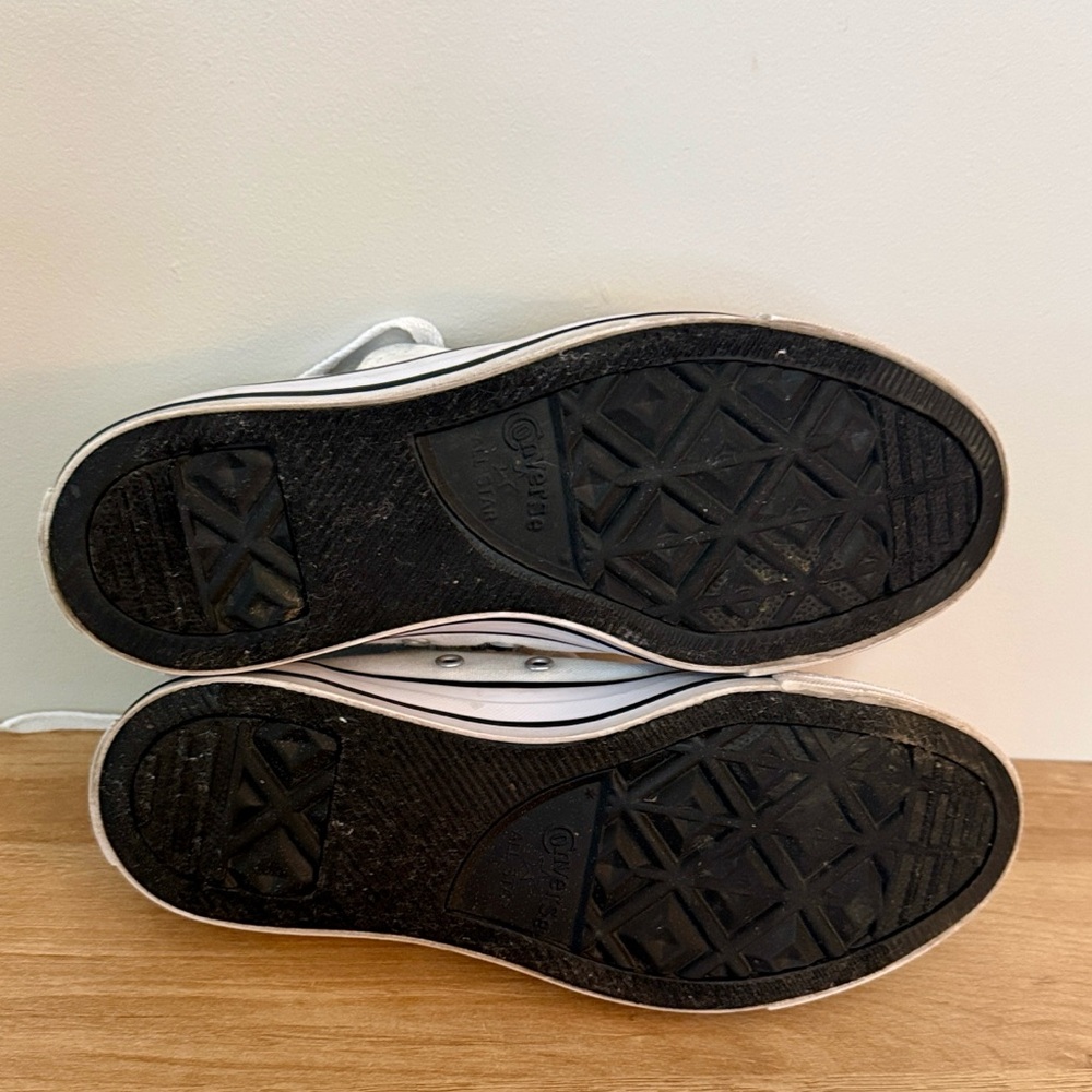 Converse - Picture 10 of 13